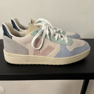 Veja V-10 sneakers in multicolor suede, size EU 39 (US 8.5)